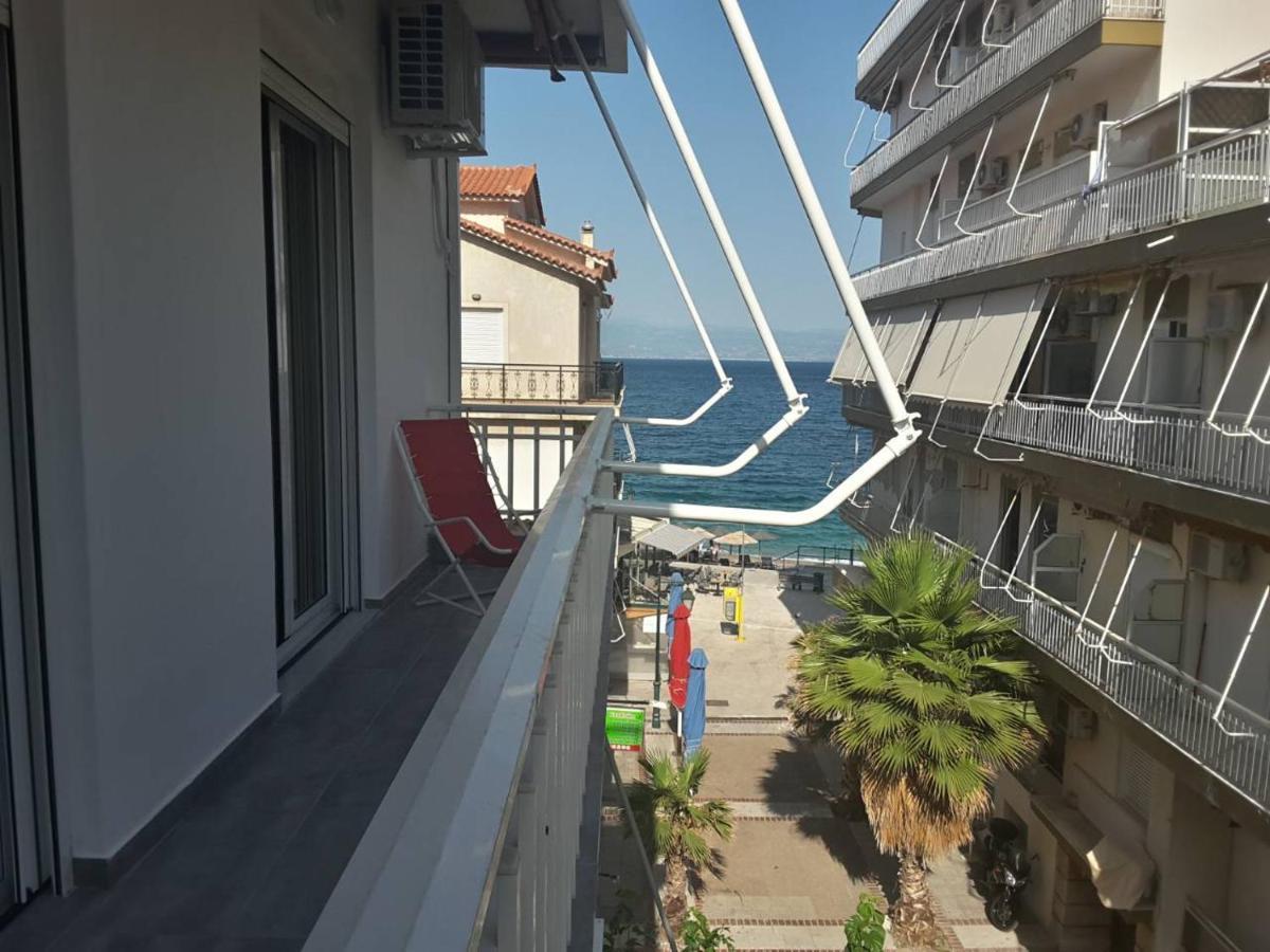 Seaview Apartment In Theheart Of Loutraki Dış mekan fotoğraf